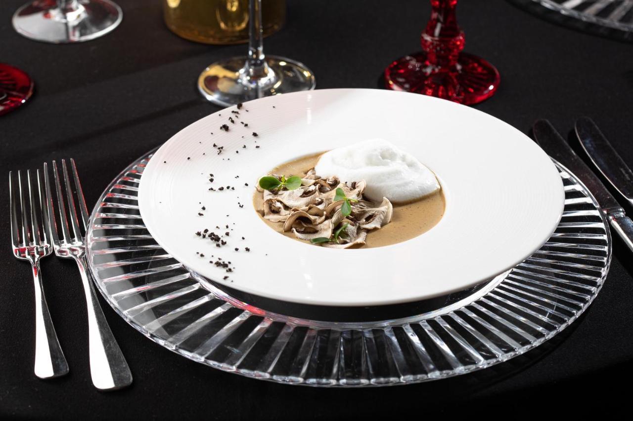 Narutis - Small Luxury Of The World Vilnius