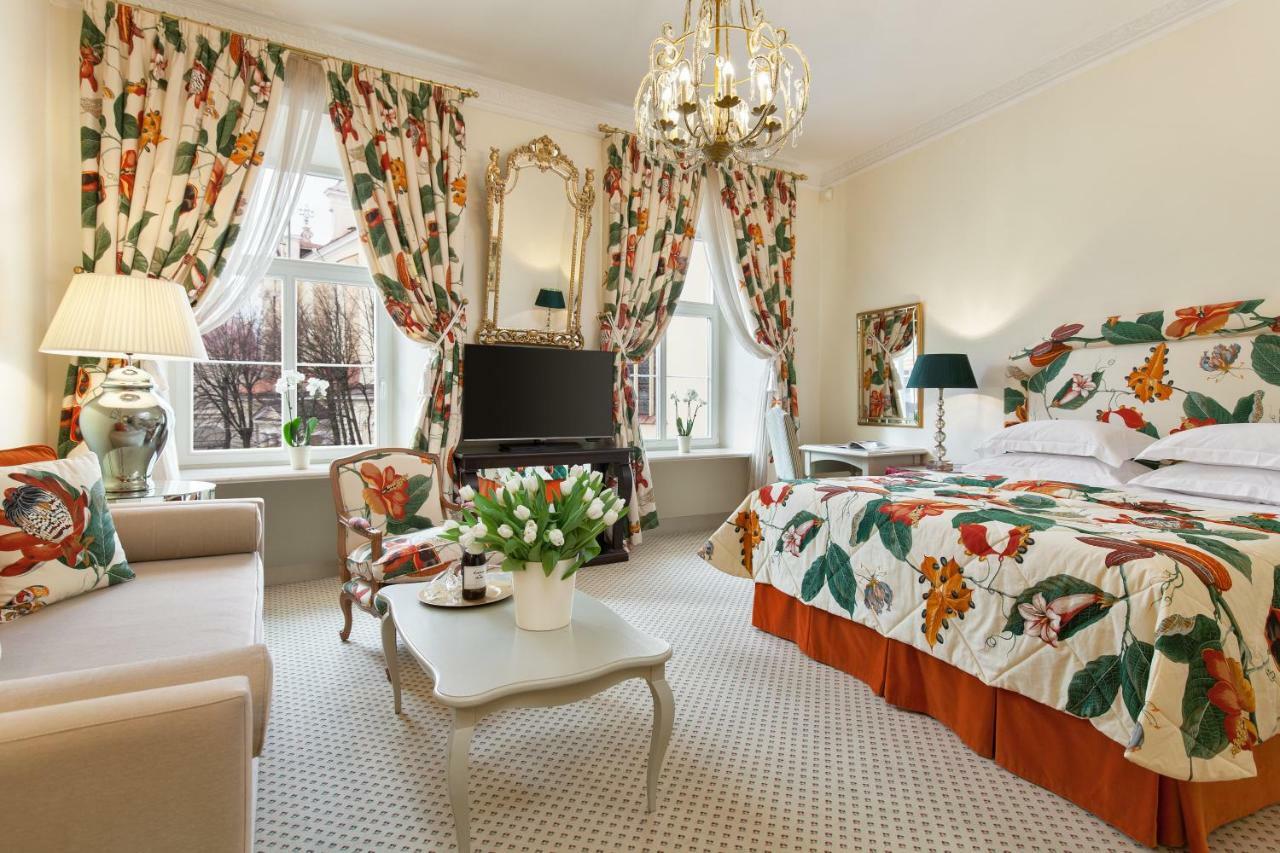 Narutis - Small Luxury Of The World Hotel Vilnius
