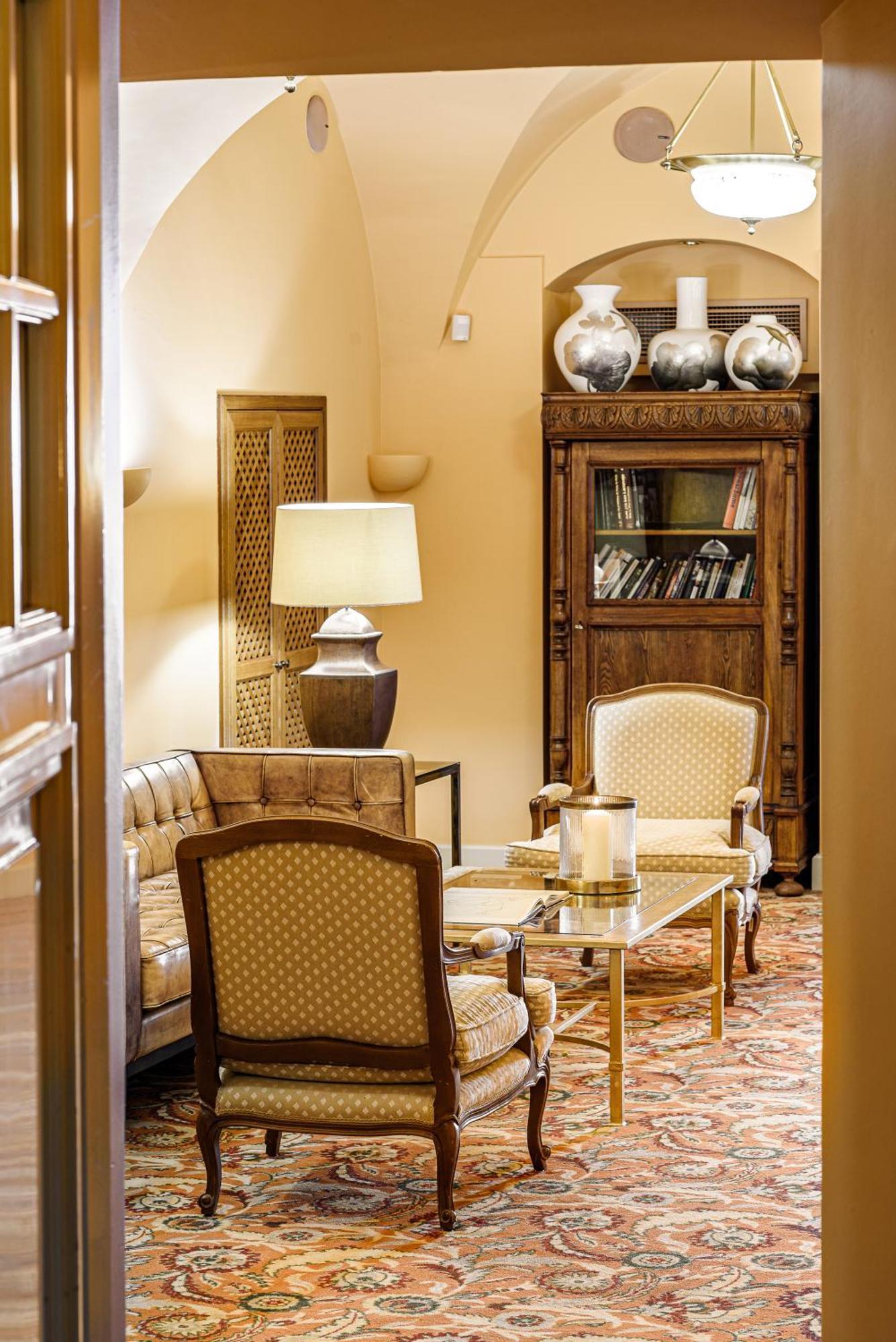 Narutis - Small Luxury Of The World Hotel Wilna